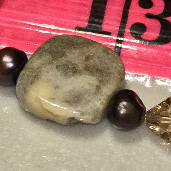 Handmade Natural Stone Beaded Bracelet - Picture 4 of 5